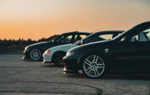 Mehrere Fahrzeuge und Sachbezug