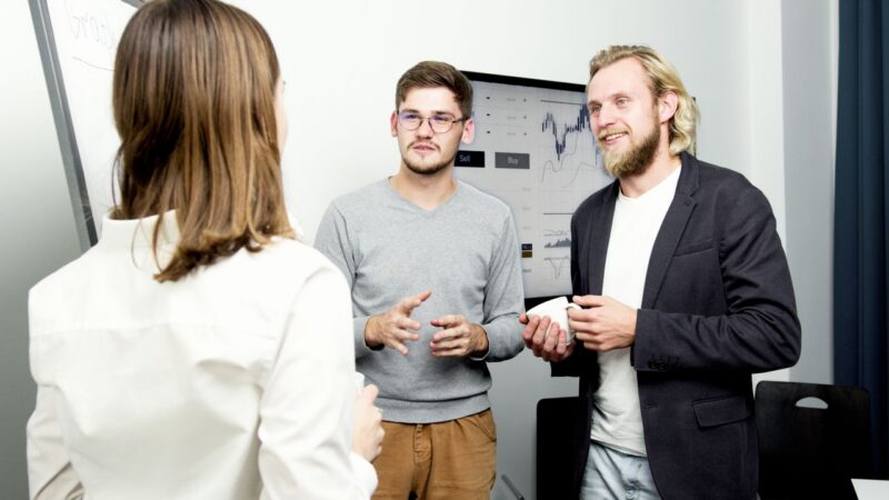 Moore Newsroom: Mitarbeiter:innenprämie