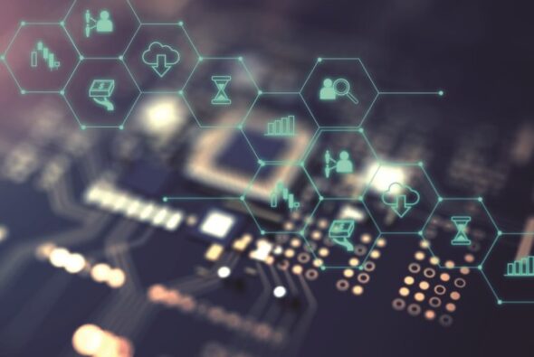 Fintech Icons im Overlay über leuchtenden Display.