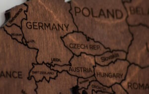 2510 Moore Newsroom AutGer