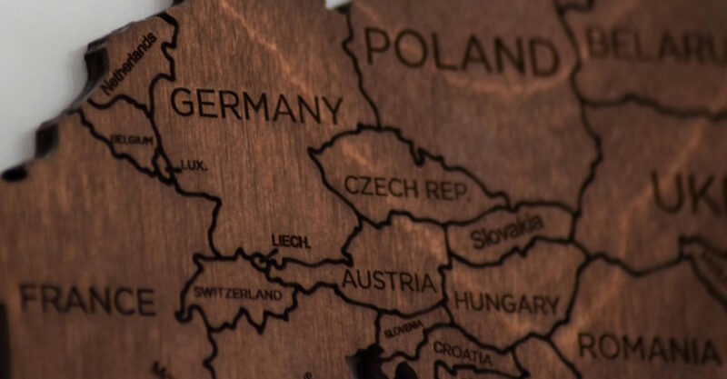 2510 Moore Newsroom AutGer